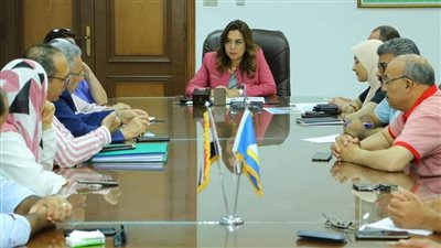 محافظ دمياط تبحث مع وفد برنامج الأمم المتحدة للمستوطنات البشرية عددا من ملفات التعاون 