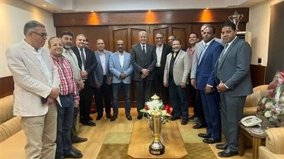 بوتاجاسكو تكرم مدير الشئون الإدارية بعد ترقيته مساعدا لرئيس كارجاس 