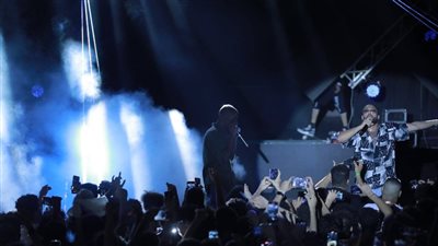 نجما الراب موسى سام وأبو الأنوار يجتمعان في مسرح الزمالك | صور