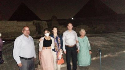 سفير الهند بالقاهرة يحضر عروض الصوت والضوء بالهرم