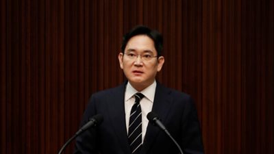 البلد محتاجاه.. رئيس كوريا الجنوبية يصدر عفوا عن نائب رئيس شركة سامسونج