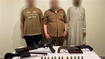 القبض على 3 أشخاص بحوزتهم أسلحة نارية وبينهم هارب من 171 حكما قضائيا بالخانكة 