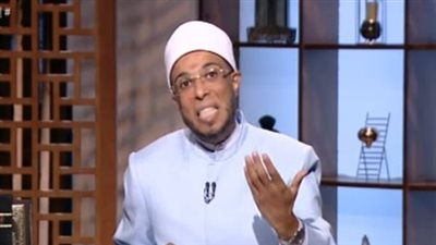 عالم أزهري: 