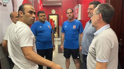 فيتوريا يزور النادي الأهلي ويجتمع بسواريش| صور 