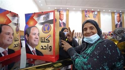 شاهد.. كيف احتفلت الداخلية بالمُفرج عنهم وأسرهم