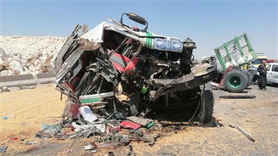 المباحث تستمع لأقوال مصابي حادث الطريق الدائري الإقليمي بحلوان| صور