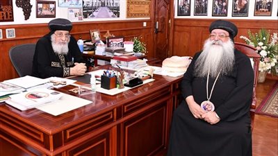 البابا تواضروس يتلقى تقريرا عن الخدمة في ايبارشية دشنا