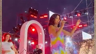 أخبار الفن اليوم: روبي تحيي حفلا بالعلمين الجديدة.. ووفاة الممثلة آن هيشي 