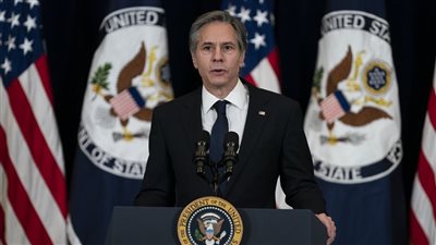 وزير الخارجية الأمريكي يصل كييف في زيارة مفاجئة