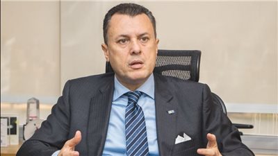 من عالم البنوك إلى السياحة والآثار.. السيرة الذاتية للوزير أحمد عيسى 