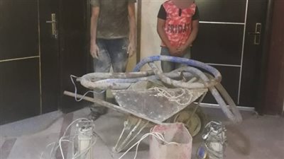 ضبط شخصين لتنقيبهما عن الآثار بالدرب الأحمر 