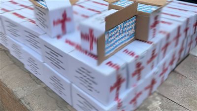 إعلان يقود الأمن لضبط مندوب شركة أدوية بحوزته 10 آلاف قطرة عين مجهولة المصدر 