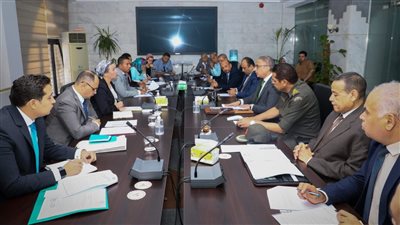 وزير البيئة: تنفيذ 11 مشروعا لتحقيق التوازن البيئي لبحيرة قارون