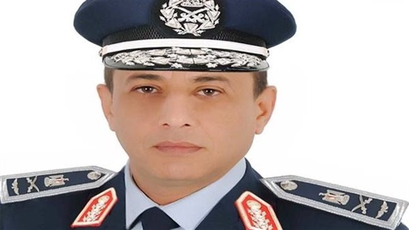 وزير الطيران الفريق