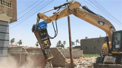 إزالة 86 حالة تعد على أراض زراعية وأملاك دولة بأسيوط