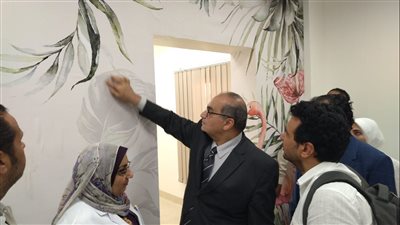 رئيس المستشفيات التعليمية يتفقد مركز علاج الأورام بمستشفى الأحرار في الزقازيق