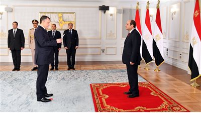  شاهد.. الوزراء الجدد يؤدون اليمين الدستورية أمام السيسي 