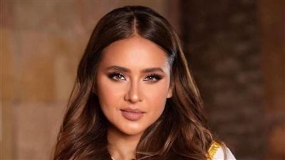 مسلسلان وفيلم.. نيللي كريم في حالة طوارئ