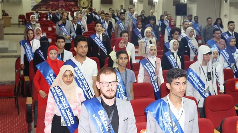 طلاب جامعة أسيوط