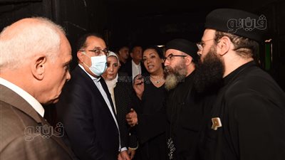 ماذا قال رئيس الوزراء لـ قساوسة كنيسة أبي سيفين أثناء معاينة آثار الحريق | صور 