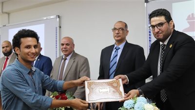 رئيس جامعة الدلتا التكنولوجية يشهد حفل تكريم اوائل الدفعات
