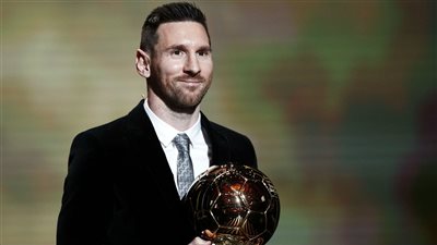 ميسي: كريم بنزيما الأحق بالفوز بالكرة الذهبية