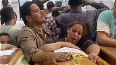 نوبة بكاء لـ والد ووالدة أحد ضحايا حادث كنيسة إمبابة أمام جثمان ابنهما|فيديو 