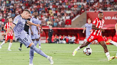 ريمونتادا ريال مدريد تقوده للفوز على ألميريا 1/2 في الليجا