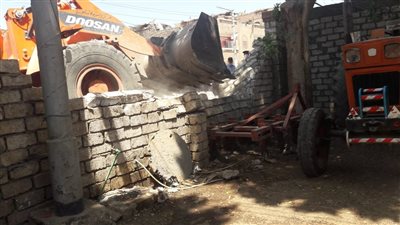  الموجة الـ 20.. إزالة 89 حالة تعد على أراضي زراعية وأملاك الدولة بأسيوط 