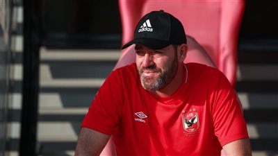 فاض بها الكيل.. هذا ما فعلته جماهير الأهلي مع سواريش بعد لقاء إيسترن كومباني | فيديو