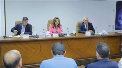 محافظ دمياط تناقش ملف التصالح في مخالفات البناء