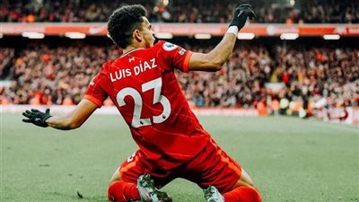 دياز يسجل هدف التعادل لليفربول في شباك كريستال بالاس