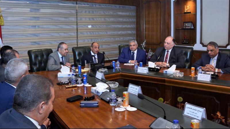 وزير الطيران الفريق