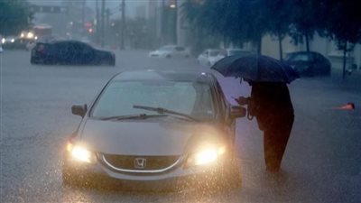 بسبب العواصف.. الأرصاد الفرنسية تعلن حالة الطوارئ في 5 أقاليم