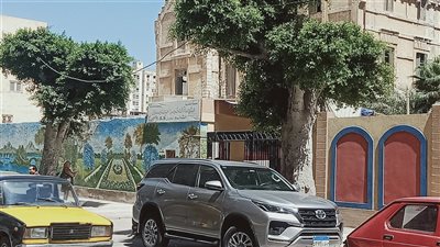 تعليم الإسكندرية: استقبال تظلمات طلاب الثانوية بمدرسة نبوية موسى التجريبية 