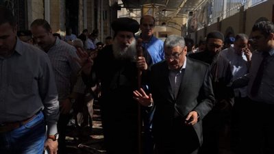 محافظ المنيا يعاين موقع حريق كنيسة الأنبا بيشوي | صور 