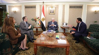 وزير التعليم العالي يستقبل وفد شركة هواوي تكنولوجيا مصر