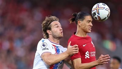 بعد تسببه في طرد نونيز.. لاعب كريستال بالاس يبلغ الشرطة بتلقيه تهديدات بالقتل 