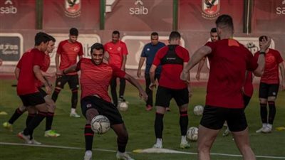 بمحاضرة فنية وتدريبات بدنية.. الأهلي يستعد للقاء إيسترن كومباني|صور