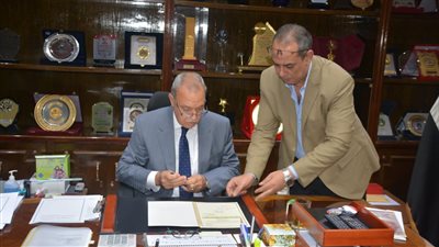 محافظ القليوبية يعتمد نتيجة الدور الثاني للشهادة الإعدادية بنسبة نجاح 93.42% 