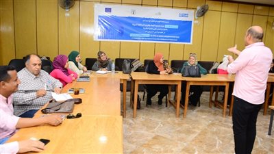 محافظ أسيوط: تنفيذ مبادرات وبرامج للقضاء على ظاهرة الهجرة غير النظامية