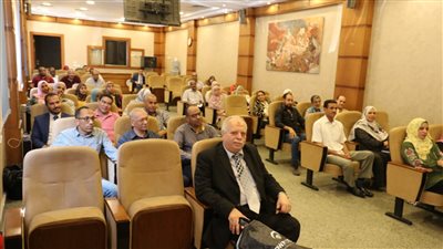 التنظيم والإدارة: ورشة عمل لتدريب مسئولي تحديث الملف الوظيفي إلكترونيا بقنا