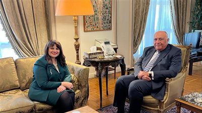 وزير الخارجية يستقبل وزيرة الهجرة لبحث تعزيز التعاون 