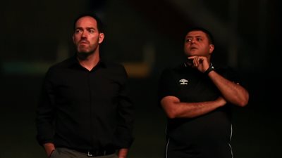  الأهلي يصل ملعب مباراة إيسترن كومباني 