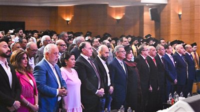 جامعة مصر للعلوم والتكنولوجيا تقيم حفلا أسطوريا لتخريج دفعة جديدة من كلية 