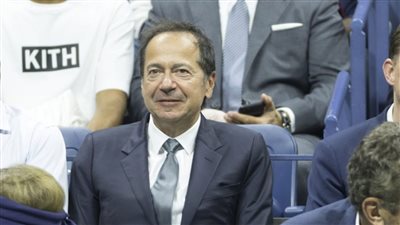 3 أشخاص حولتهم الأزمة المالية العالمية إلى مليارديرات.. ماذا فعلوا