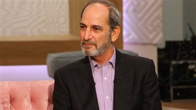 أشرف زكي عن شائعة تدهور حالة هشام سليم: الراجل زي الفل وأنا بكلمه بنفسي | فيديو