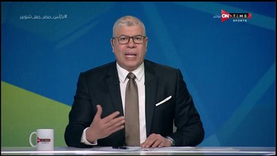 الملاعب الصغيرة السبب.. شوبير يكشف سر خسارة الأهلي نقطتين أمام إيسترن