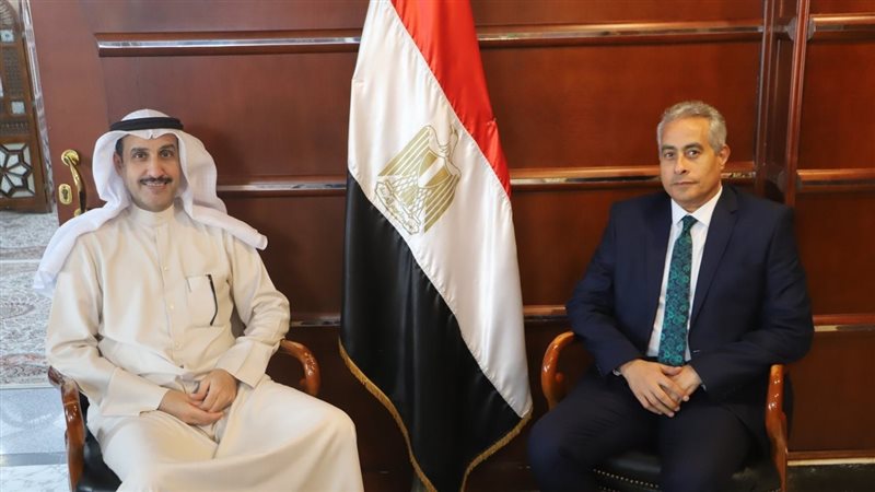 شحاتة والمطيري يبحثان