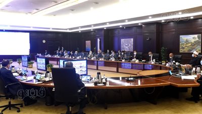 5 قرارات جديدة للحكومة في أول اجتماع بحضور الوزراء الجدد 